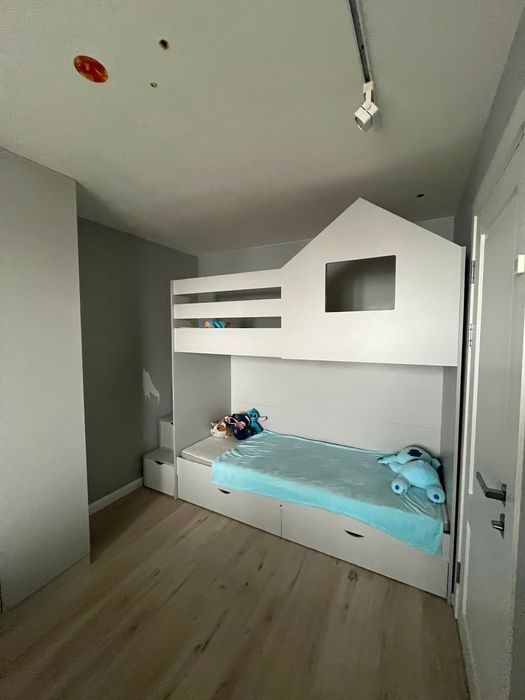 Продам 5 комнатную квартиру