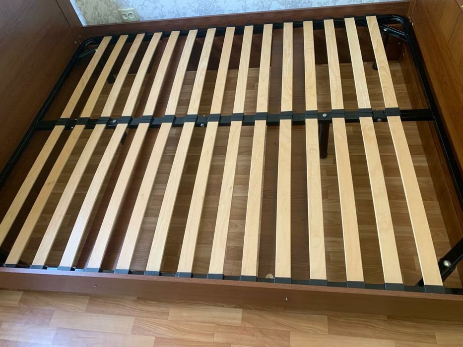 Кровать двух спалка