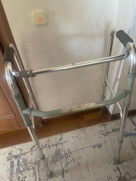 Продам ходунки медицинские