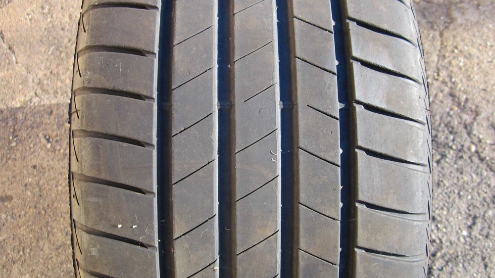 Vand 2 buc anvelope vara pe 18 Bridgestone Turanza T005 245/40/18 97Y