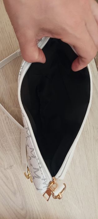 Стильная мини сумочка белая