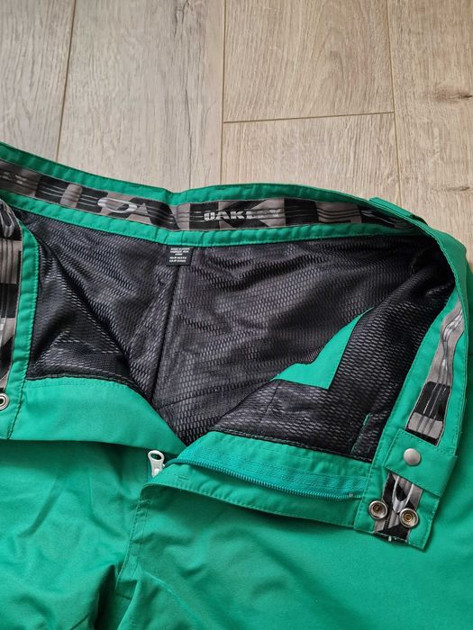 Pantaloni Oakley - marimea XL