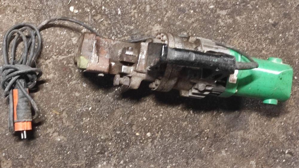 Hitaki mașina de tăiat fier beton până la  fi 33