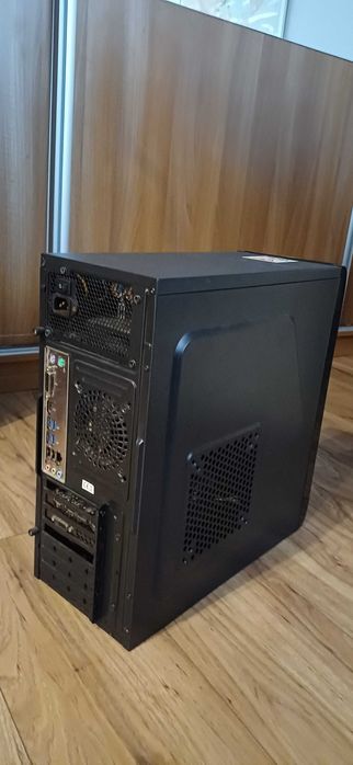Unitate calculator placa video GTX 1070, procesor Ryzen 7 2700x