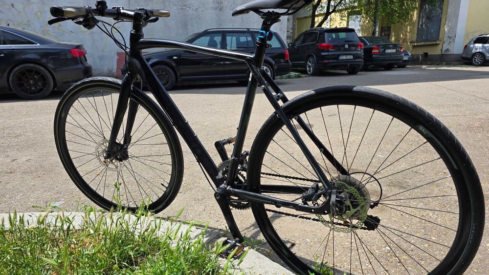 Vând bicicletă crescent