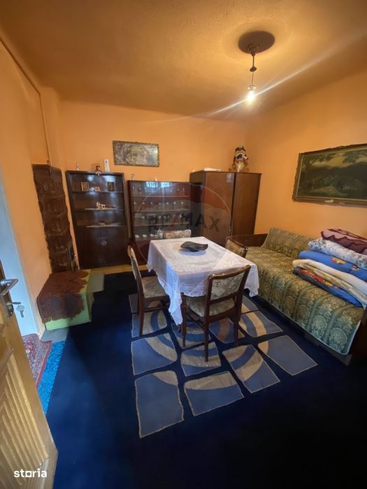 Casă la țară în comuna Laslea