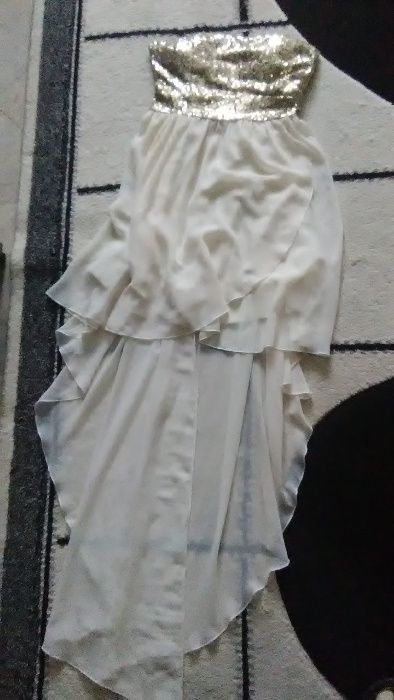 Асиметрична рокля