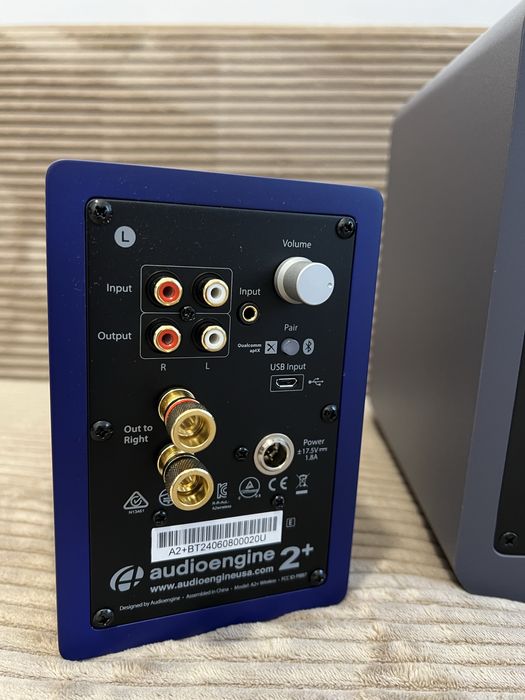 Boxe active Audioengine A2+ si Subwoofer Audioengine S6