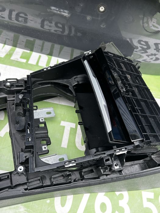 Capac scrumieră BMW G20