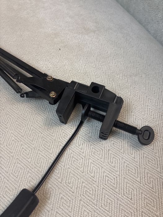 Настольная лампа