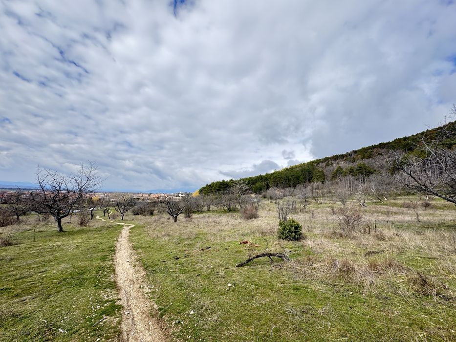 Продава парцел в с. Енина, общ. Казанлък