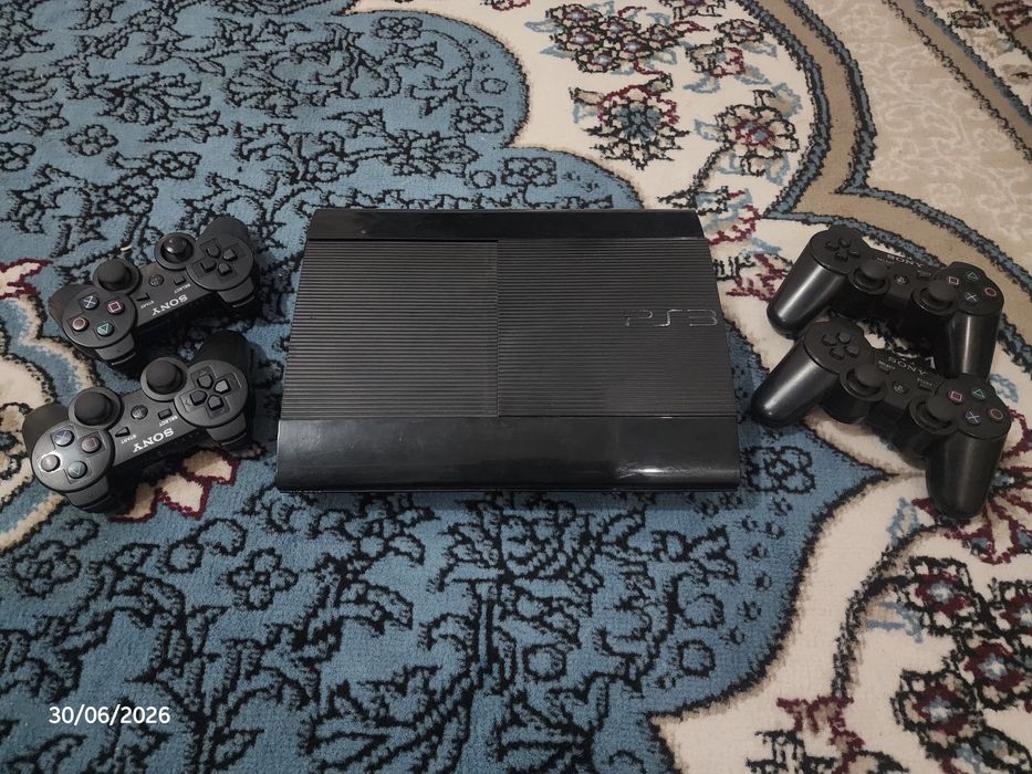 SONY PlayStation 3 super slim (ps3) fuul kamplekt oyinlari bn