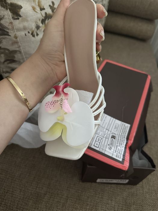 Papuci eleganti din  piele ecologica