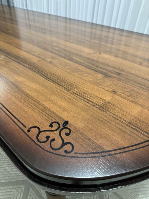 Продам стол 5 м в хорошем состоянии