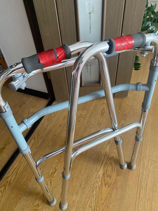 Ходунки для передвижения