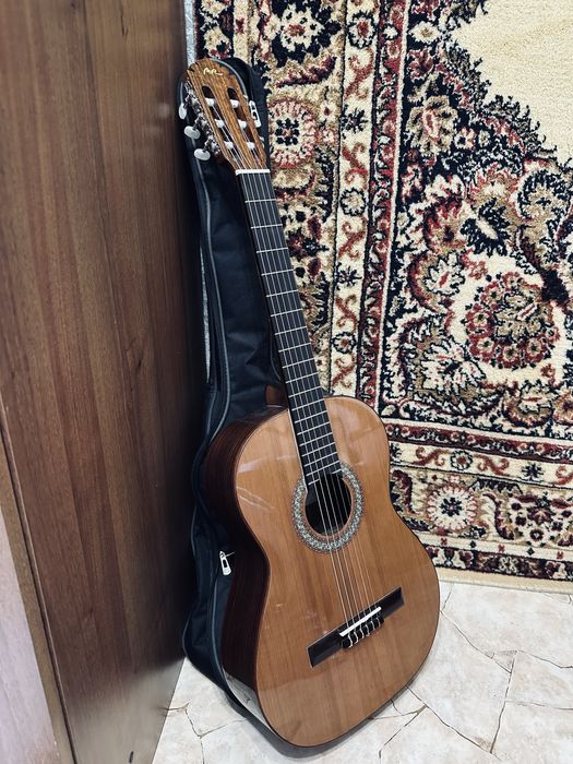 Продам гитару Manuel Rodriguez C1S