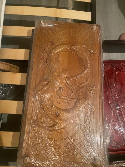 Скамейка и разные вещий