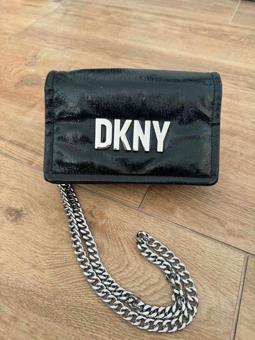 Чанта DKNY от Сащ