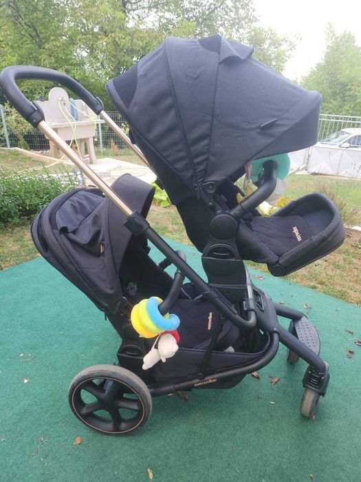 Бебешка количка Easywalker Gold Edition за породени деца или близнаци.