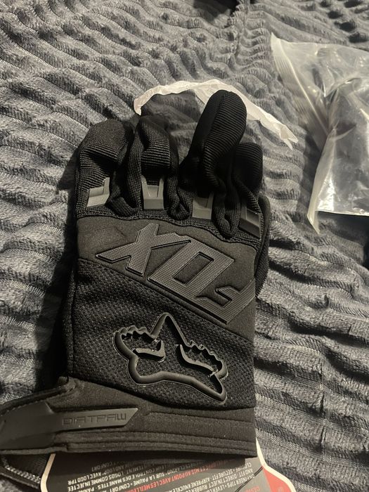 Продам очки и перчатки FOX