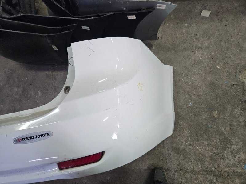 Бампер Toyota Avensis T270 универсал