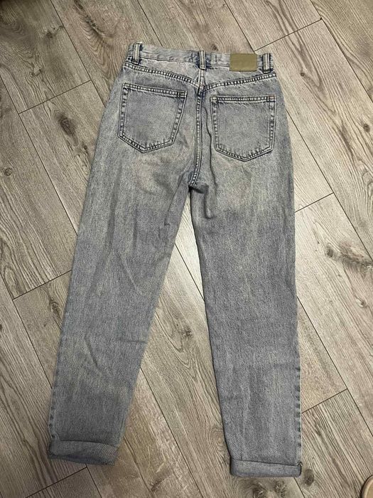 Продавам Дамски дънки