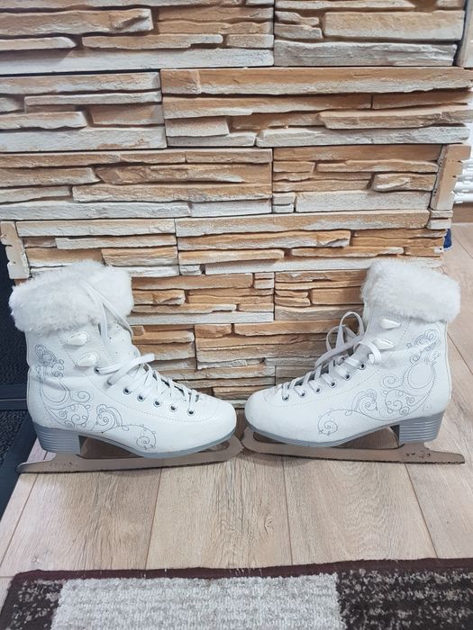 Patine copii,în stare foarte bună!