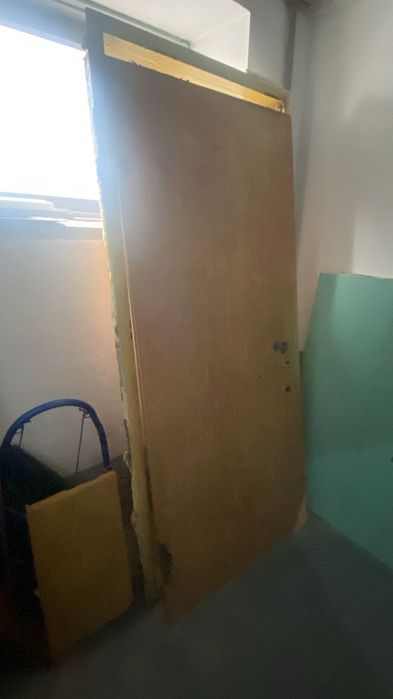 Дверь входной металически