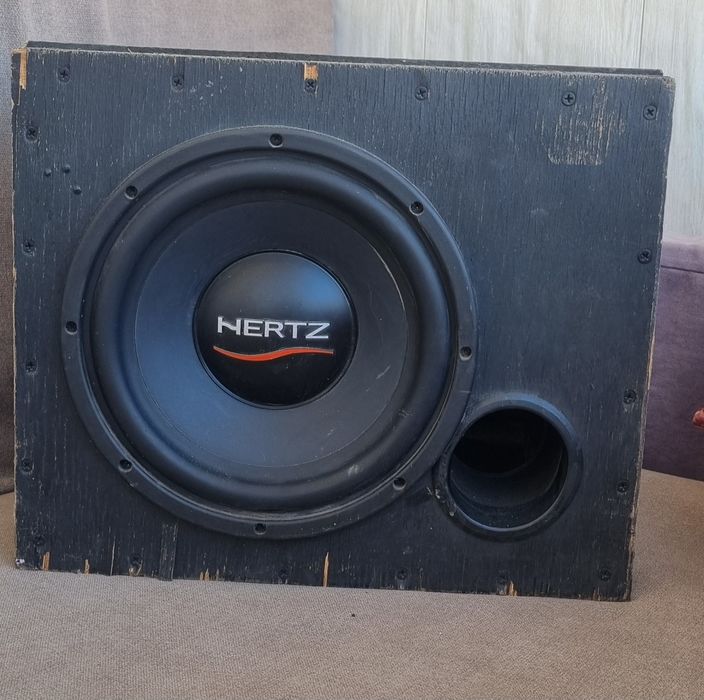 Сабвуфер Hertz ES250