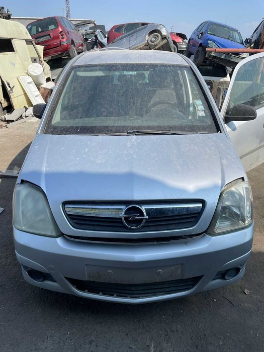 Челно стъкло за E46 / Pejo 206 / Scenic 1 / Focus 1 / Meriva A  / F30