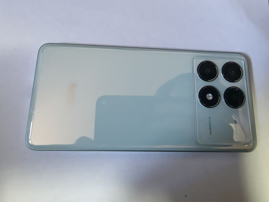 Redmi K70E, 12+512 ГБ, 5G.
Основные преимущества: мощный процес