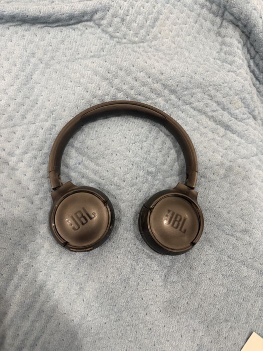 Наушники JBL BT