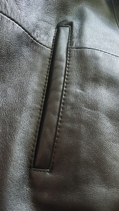 Продам женский кожаный плащ