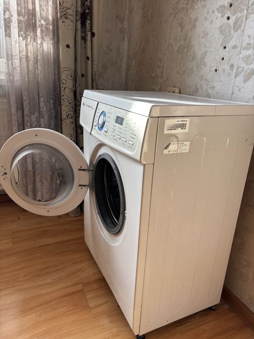 Стиральная машинка автомат