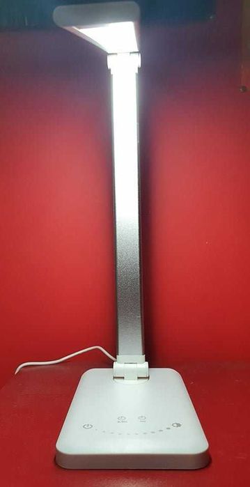 Настолна LED лампа