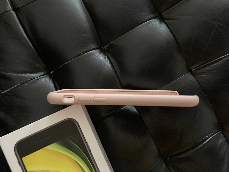 Husa roz baby pink fina noua open box pt iPhone 8 si SE 2020