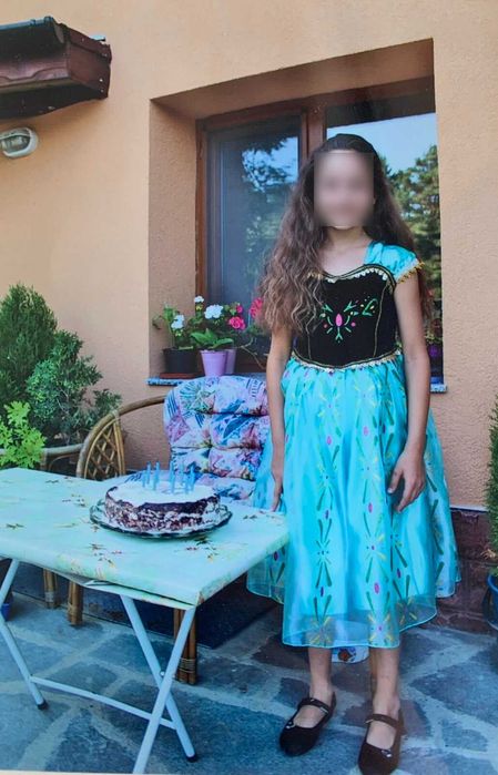 Рокля на принцеса Ана от Замръзналото Кралство, ПОД НАЕМ, ръст 140 cm