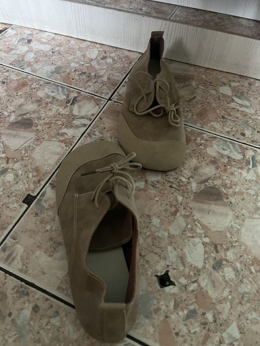 Чисто нови дамски обувки 37 номер