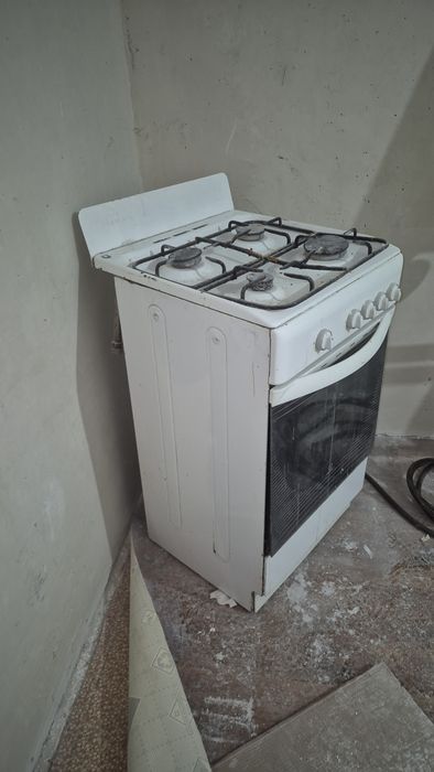 Продам газплиту 4 х ком.