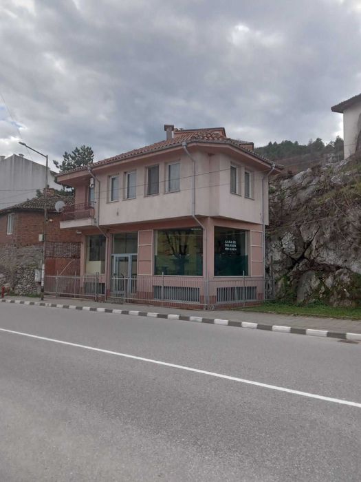 Магазин под наем в Асеновград