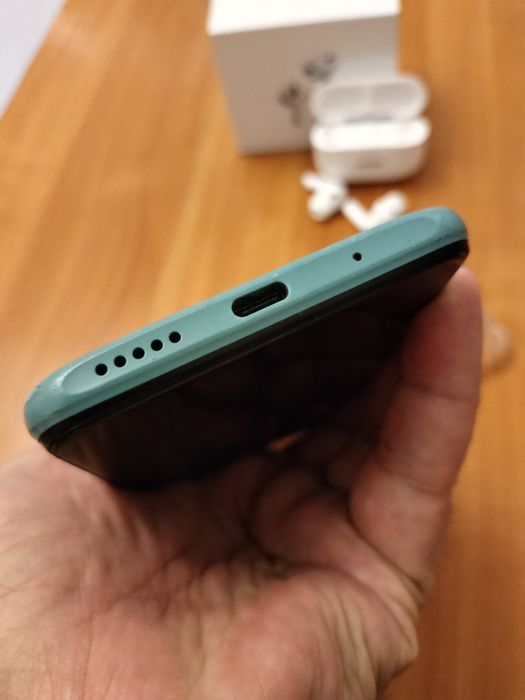 Poco C40.+науш..