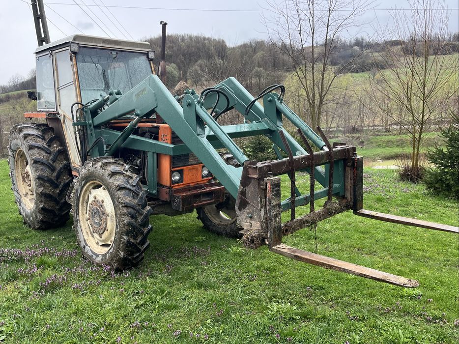 Fiat 880 4x4 cu incarcator frontal