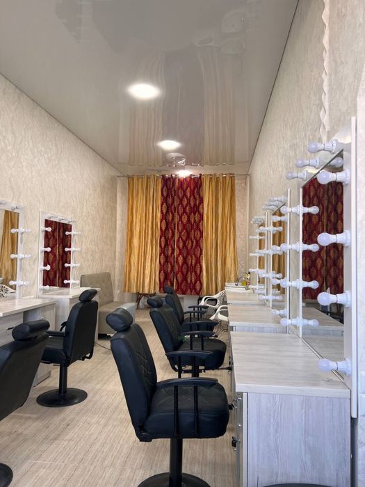 Salon mebellari sotiladi