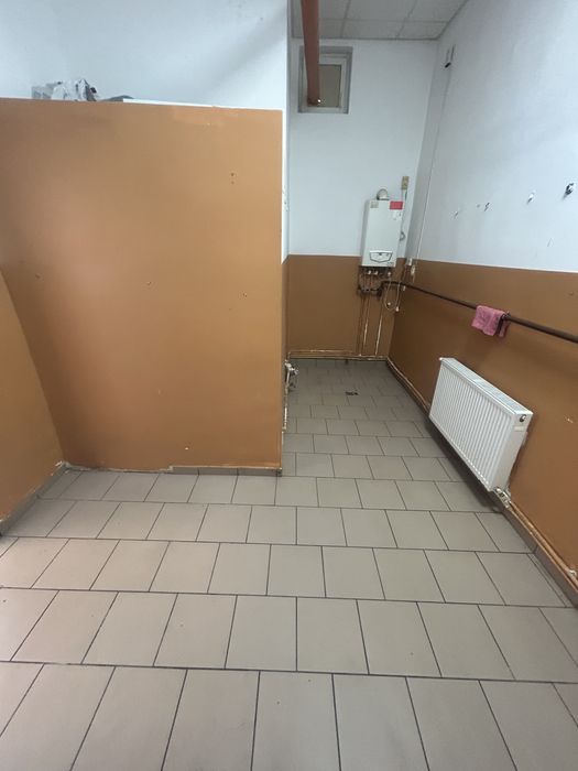 Vand spatiu comercial