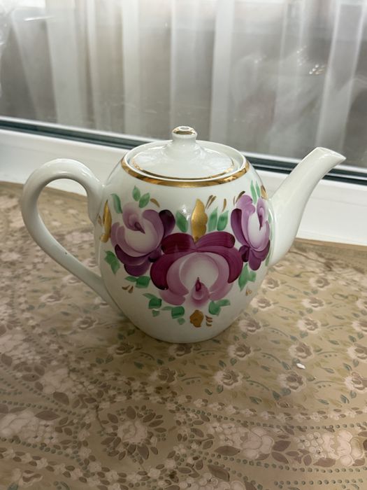 Продам посуду разную. Из хрусталя тоже.