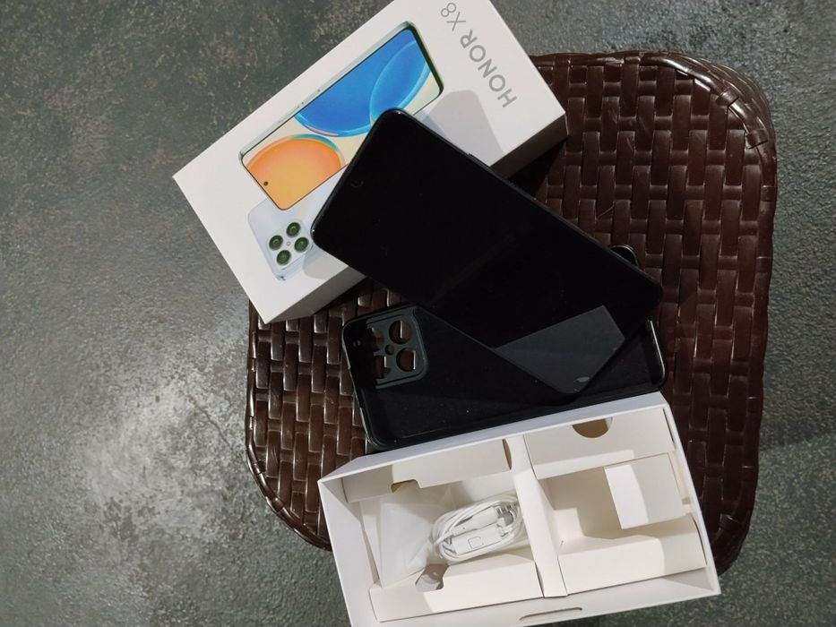 Telefon HonorX8,stare perfecta