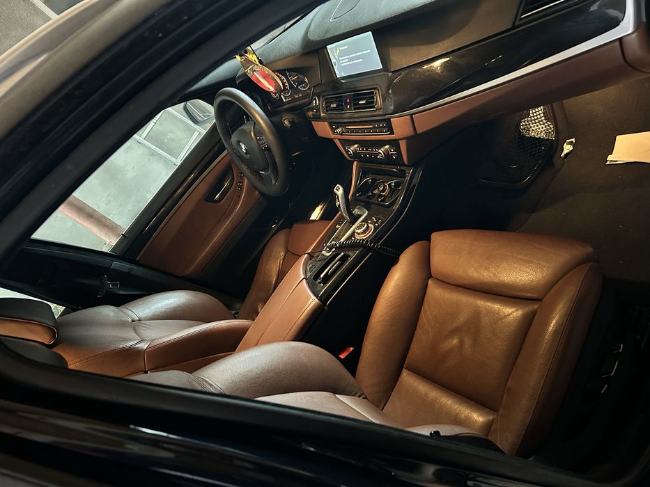 Vand sau Schimb Bmw seria 5 f11  Automat 520d