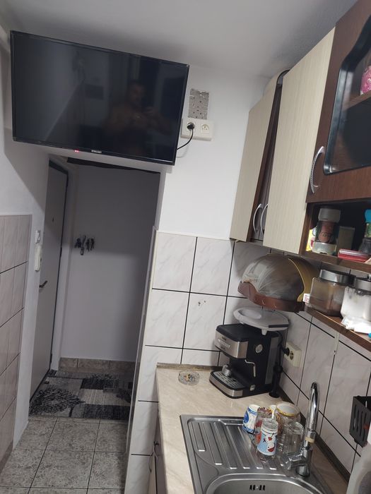 Vind apartament 2 camere gavana 2 etajul 4