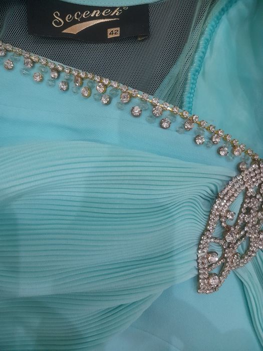 Нарядная тройка для торжеств