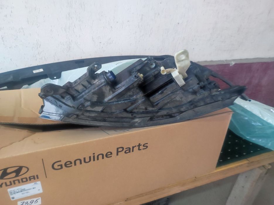 Фара  . Накладка бампера